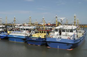 05_Zeeuwse mosselen_schelpdiervissers in Den Oever